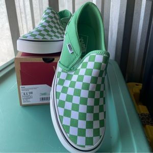NEW Women’s Vans size 8.5